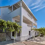 Apartman Milena 3 Opatija By Guide Lovran