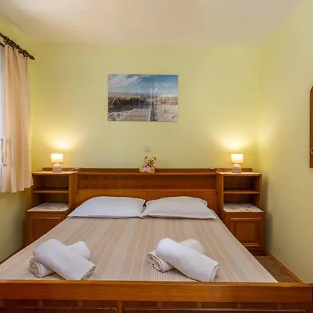 Milena 3 Opatija By Guide Apartman Lovran