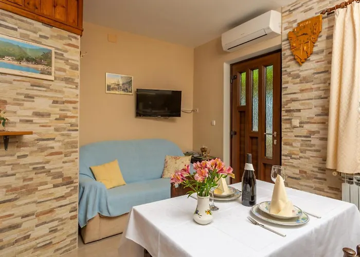 Milena 3 Opatija By Guide Apartament *