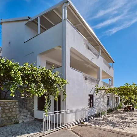 Apartment Milena 3 Opatija By Guide Lovran
