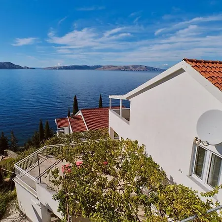 Apartment Milena 3 Opatija By Guide Lovran