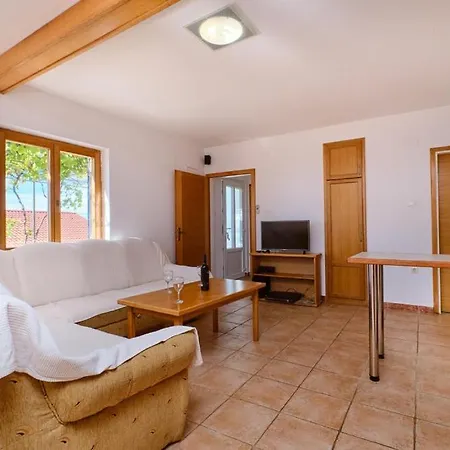 Apartment Milena 3 Opatija By Guide *